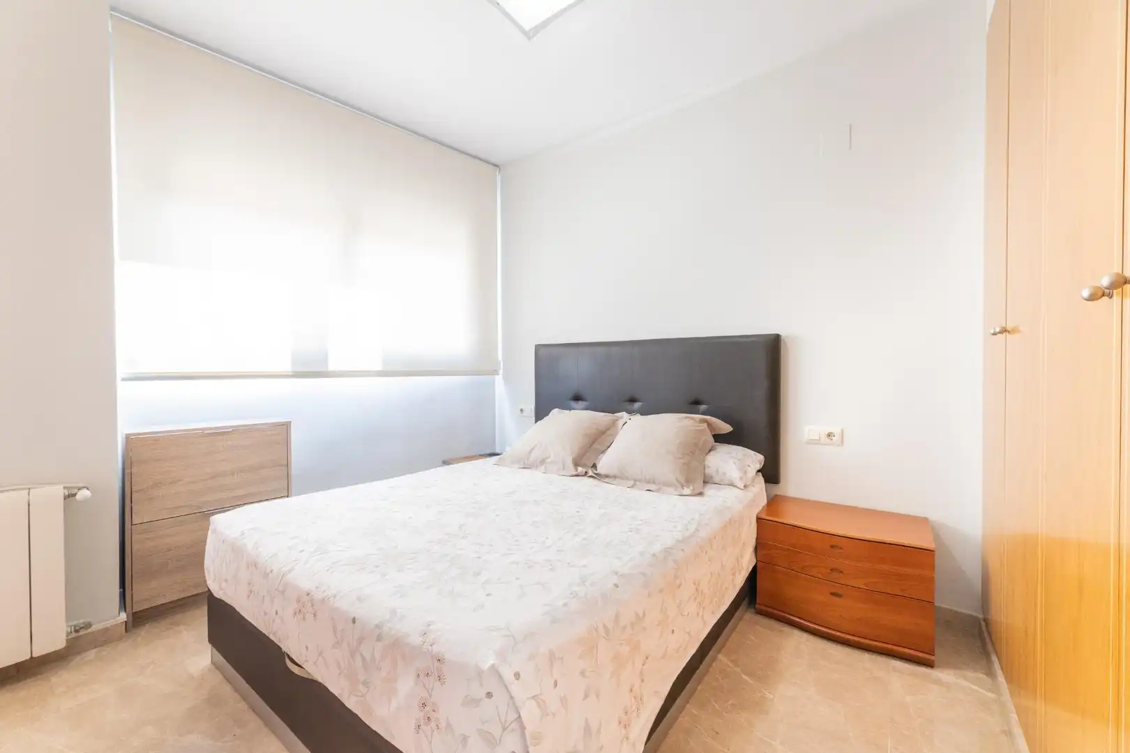 Schlafzimmer von Dachboden zum Verkauf in Foios mit Klimaanlage, Heizung und Terrasse