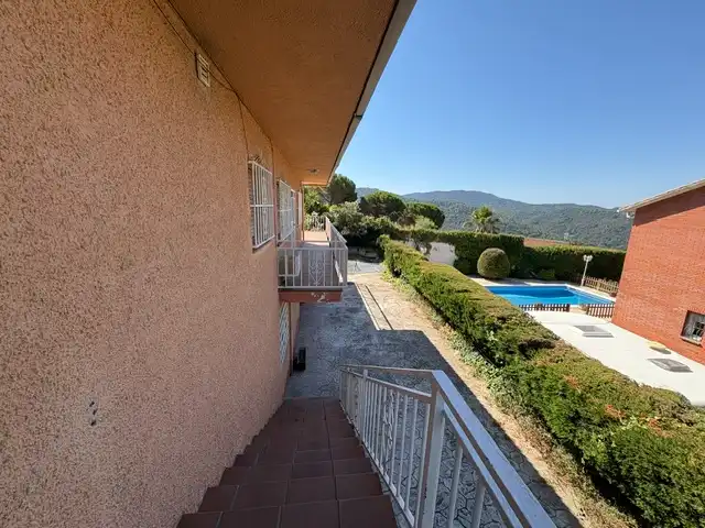 Vista exterior de Casa o chalet en venta en Vilanova del Vallès con Jardín privado, Terraza y Balcón