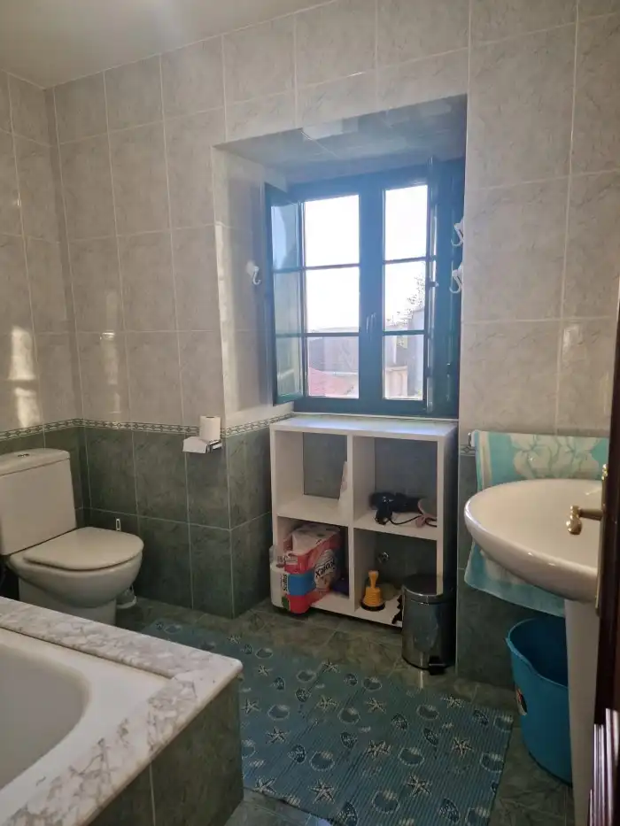Bathroom of Houses for sale in Arzúa  with Private garden, Terrace and Furnished