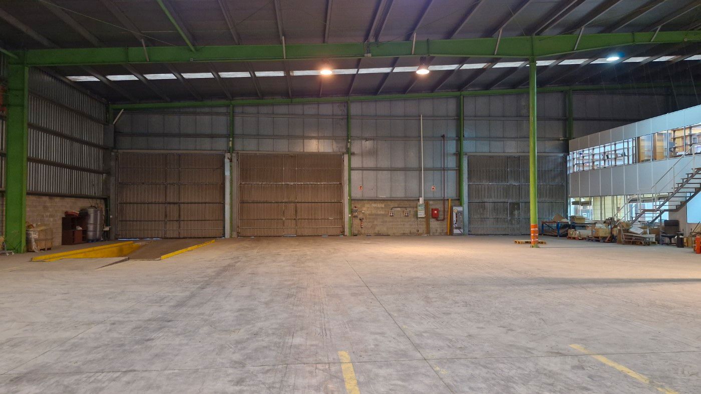 Industrial buildings to rent in Coirós