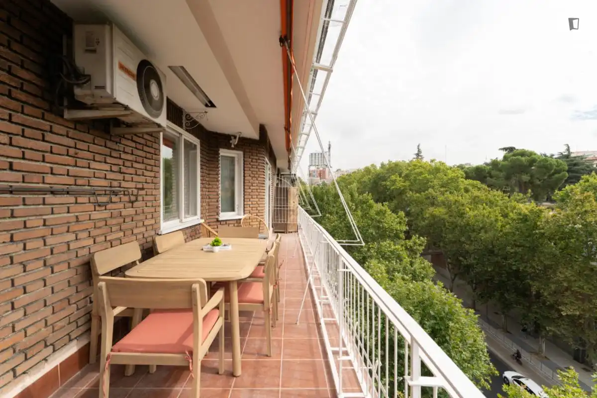 Terrasse von Wohnungen zur untervermieten in Madrid mit Möbliert, Ofen und Waschmaschine
