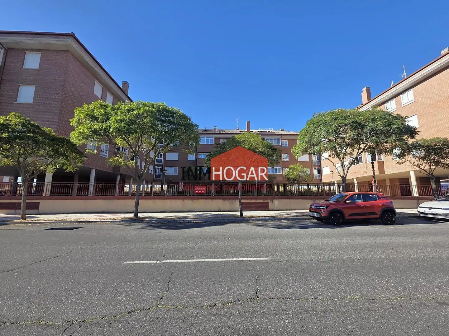 Vista exterior de Pis en venda en Ávila amb Calefacció, Terrassa i Traster