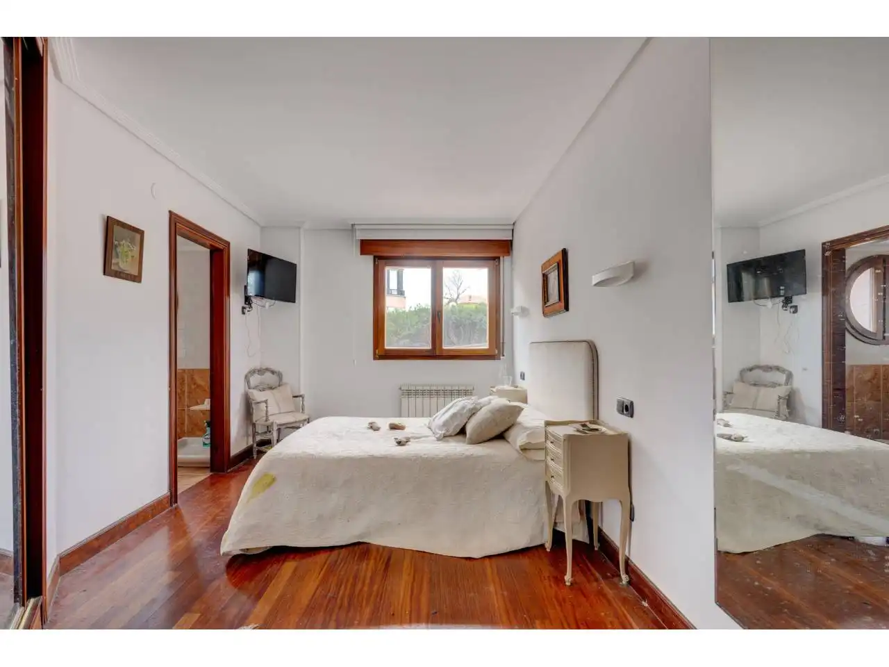 Bedroom of Flat for sale in Donostia - San Sebastián   with Heating, Private garden and Terrace