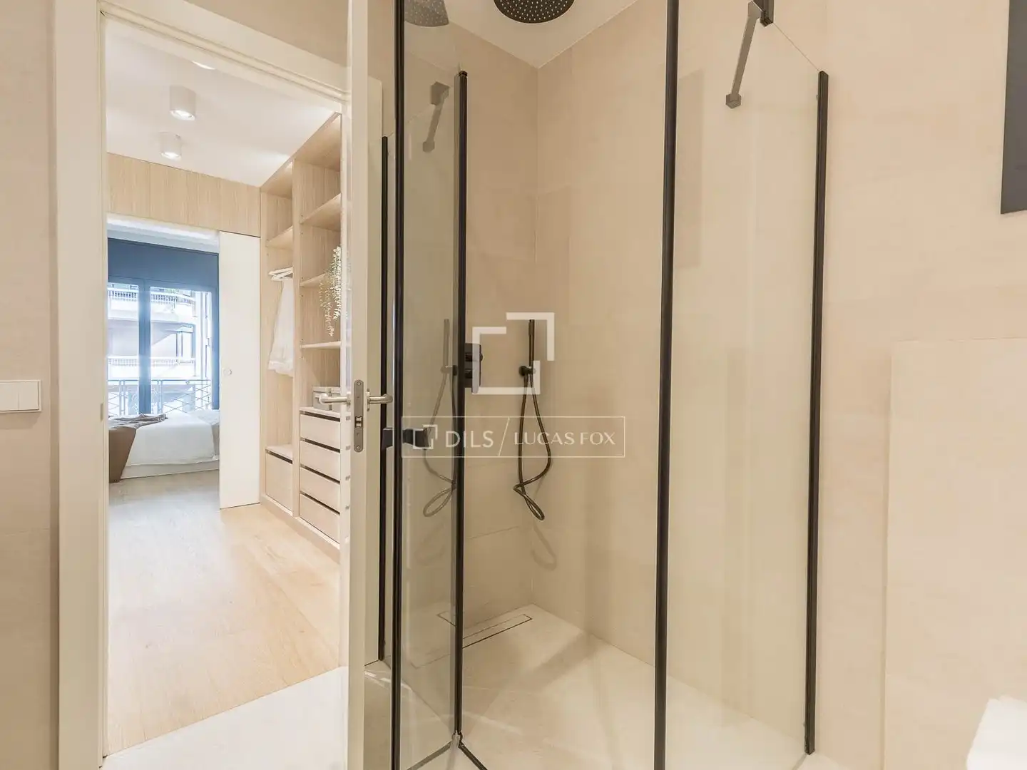 Baño de Piso en venta en Barcelona con Aire acondicionado, Calefacción y Terraza