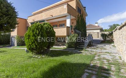 Vista exterior de Casa o xalet en venda en El Boalo - Cerceda – Mataelpino amb Terrassa i Piscina