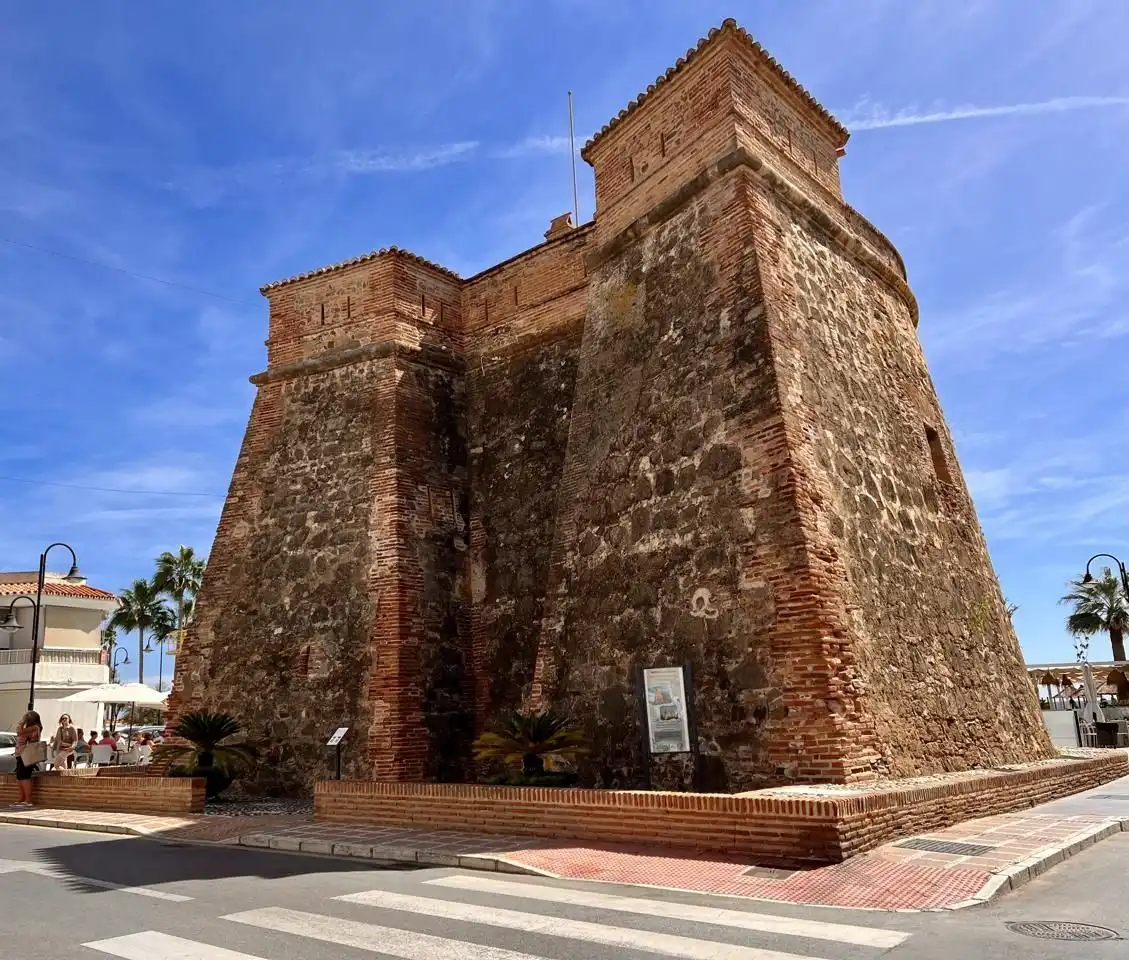 Residencial en venta en Avenida Puerto de los Gatos de Cortijo Colorado, La Cala Mijas