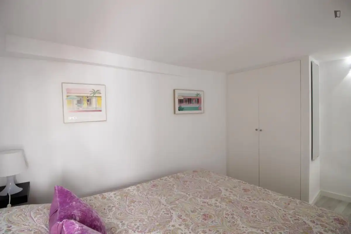 Study for rent in Zofio