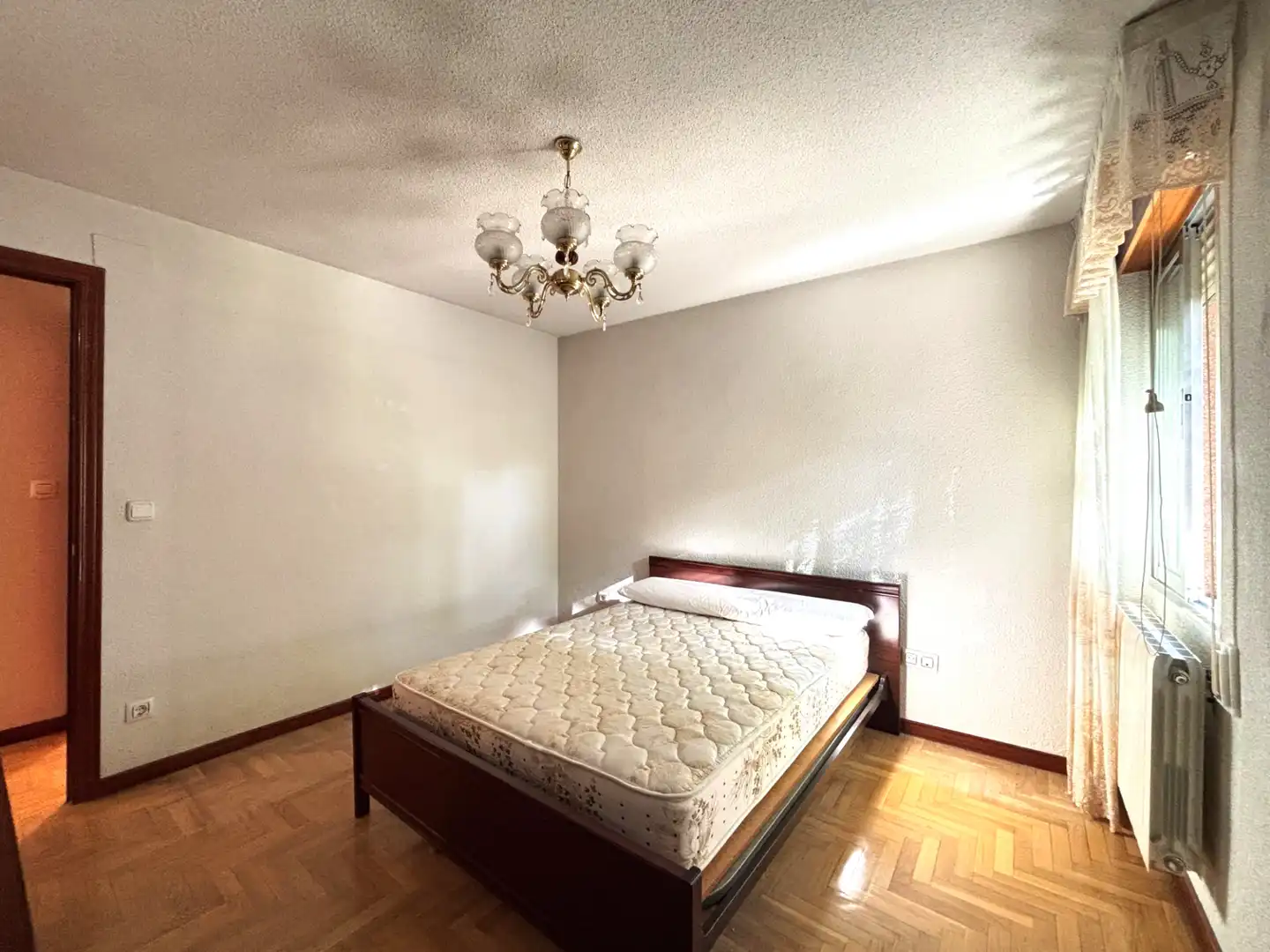 Bedroom of Flat for sale in Madrid  with Heating, Parquet flooring and Terrace
