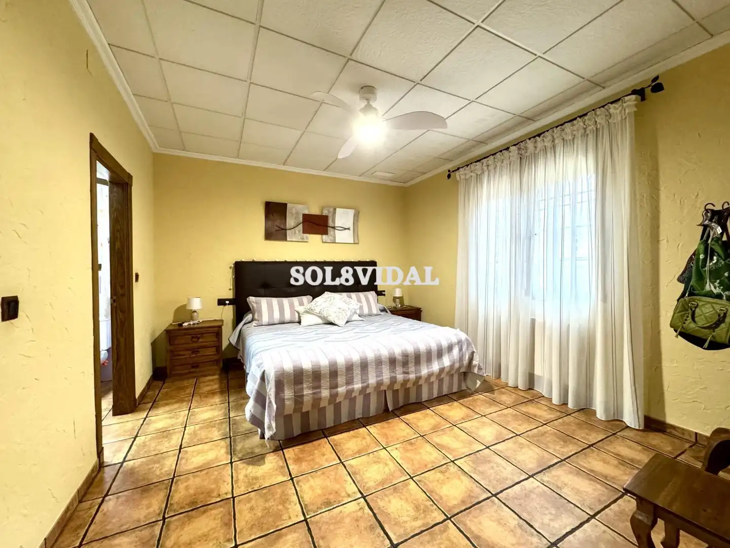 Dormitori de Casa o xalet en venda en Orihuela amb Aire condicionat, Calefacció i Jardí privat