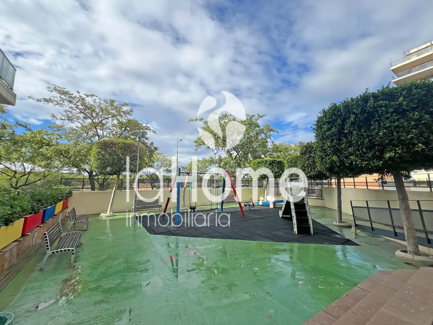Exterior view of Apartments for rent in Paterna  with Air Conditioner, Terrace and Furnished
