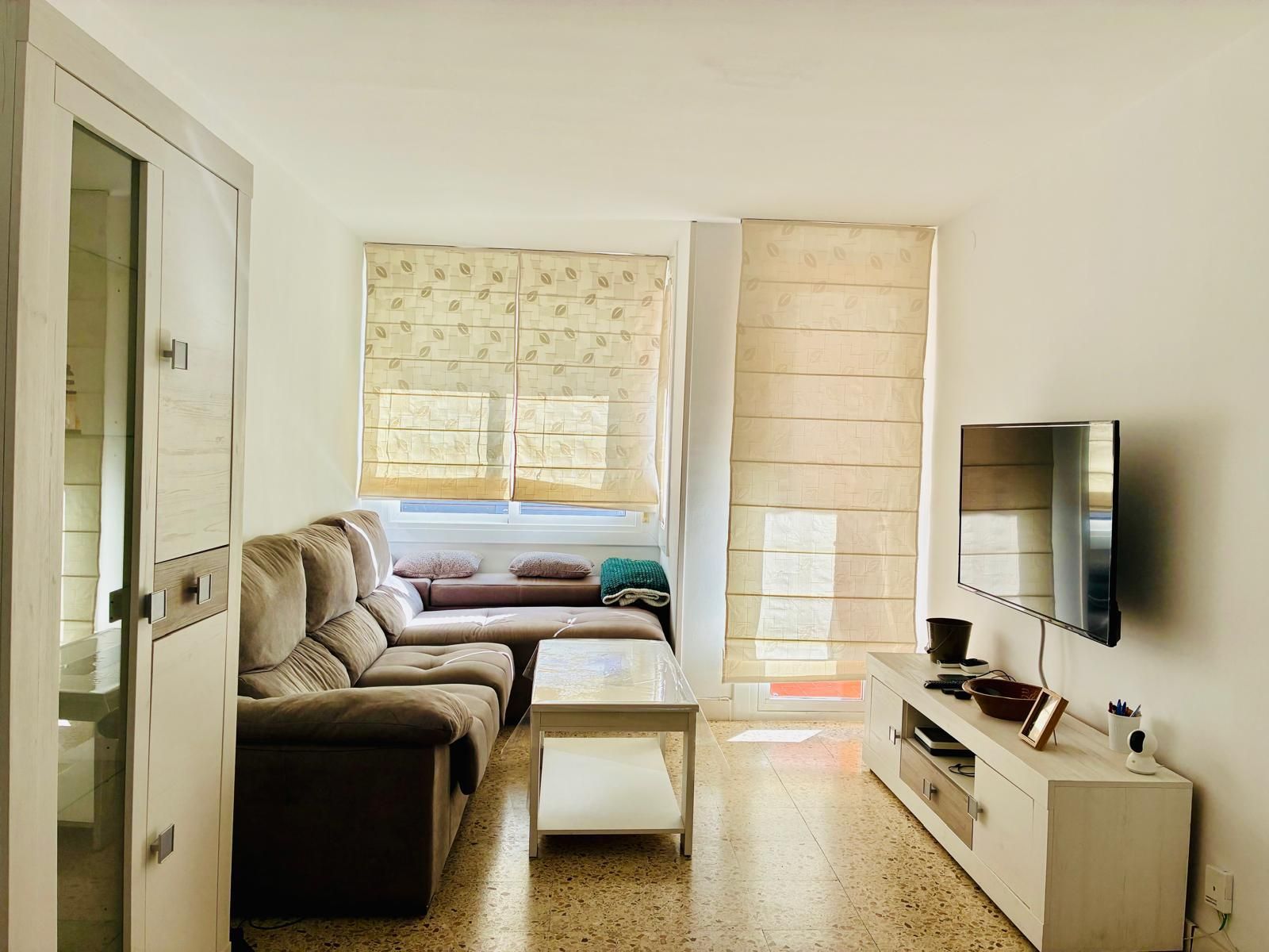 Sala d'estar de Pis en venda en Pineda de Mar amb Piscina i Balcó