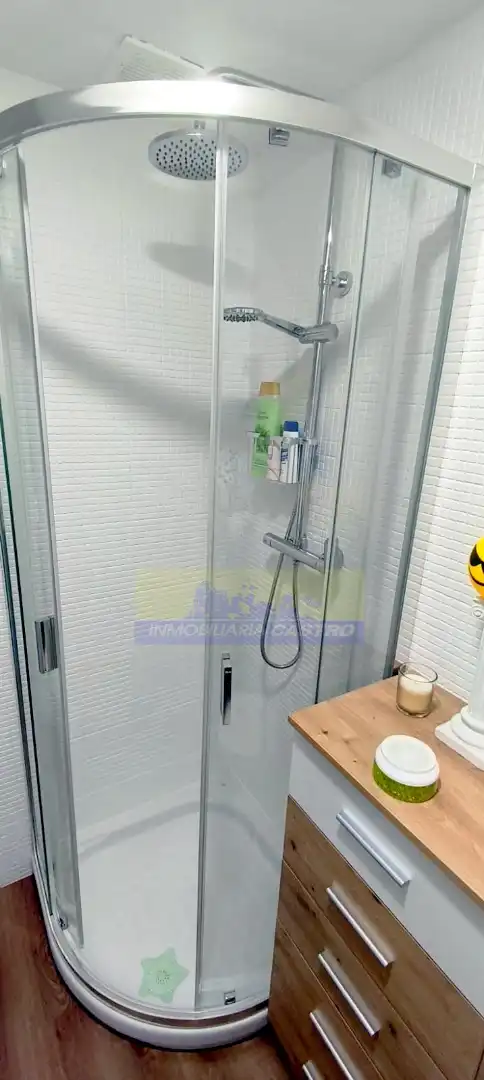 Baño de Piso de alquiler en Castro-Urdiales con Amueblado