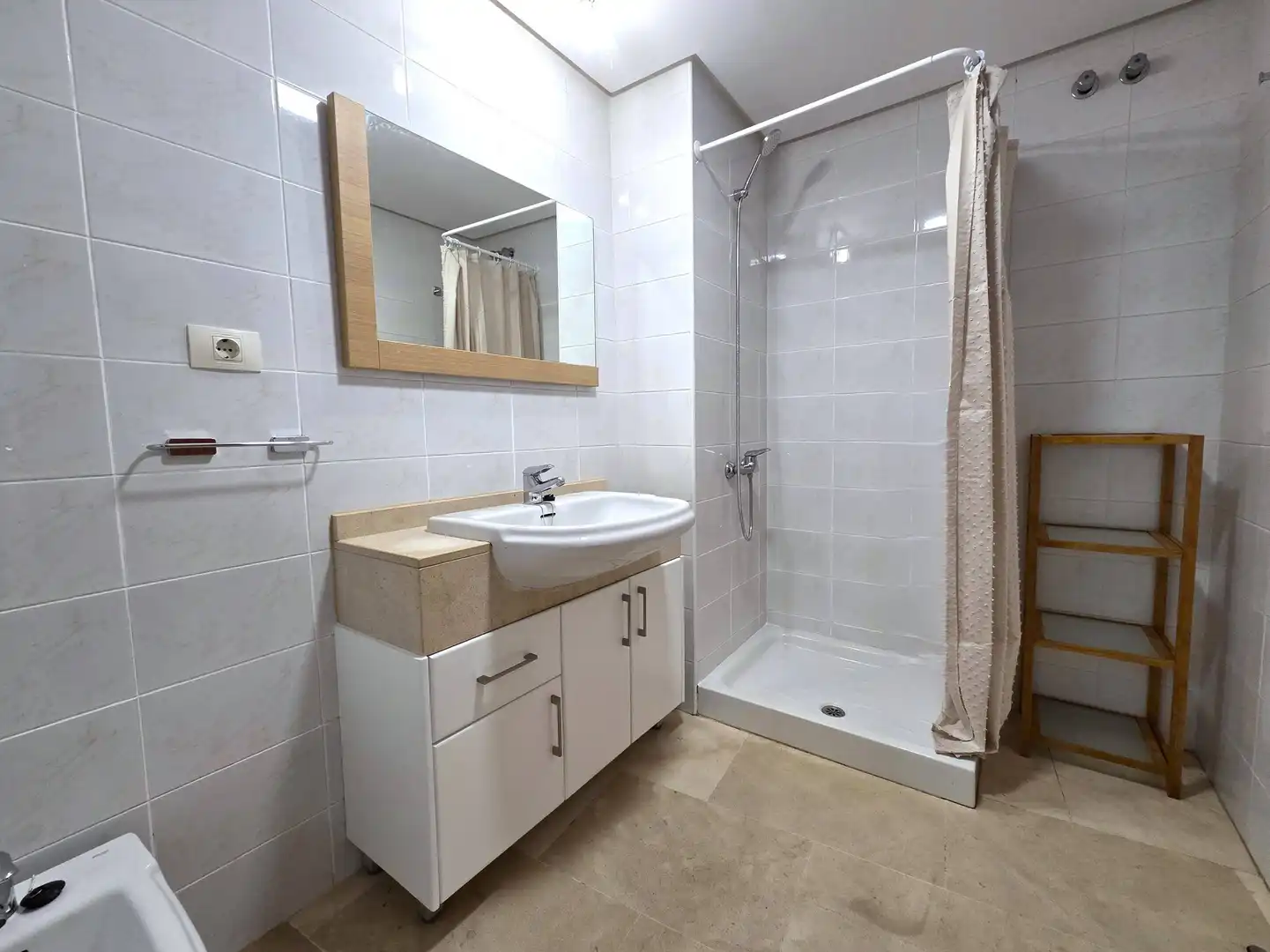 Badezimmer von Wohnung zur Miete in Las Palmas de Gran Canaria mit Privatgarten, Abstellraum und Möbliert