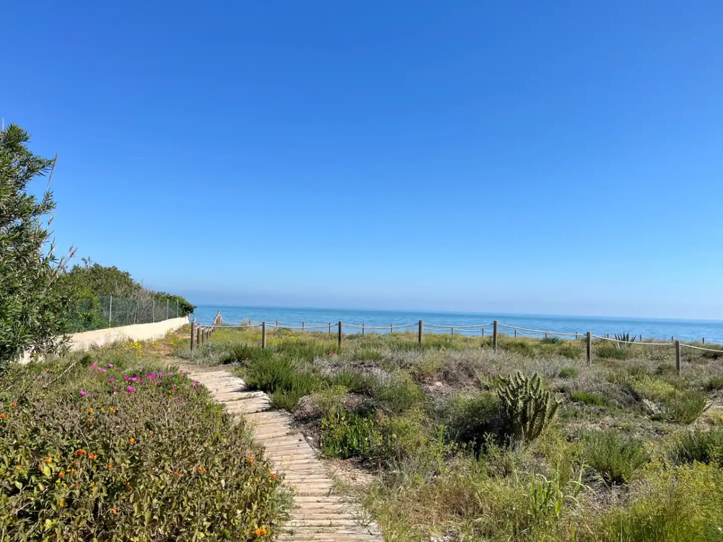 Wohnungen zum Verkauf in Dénia mit Klimaanlage, Heizung und Privatgarten