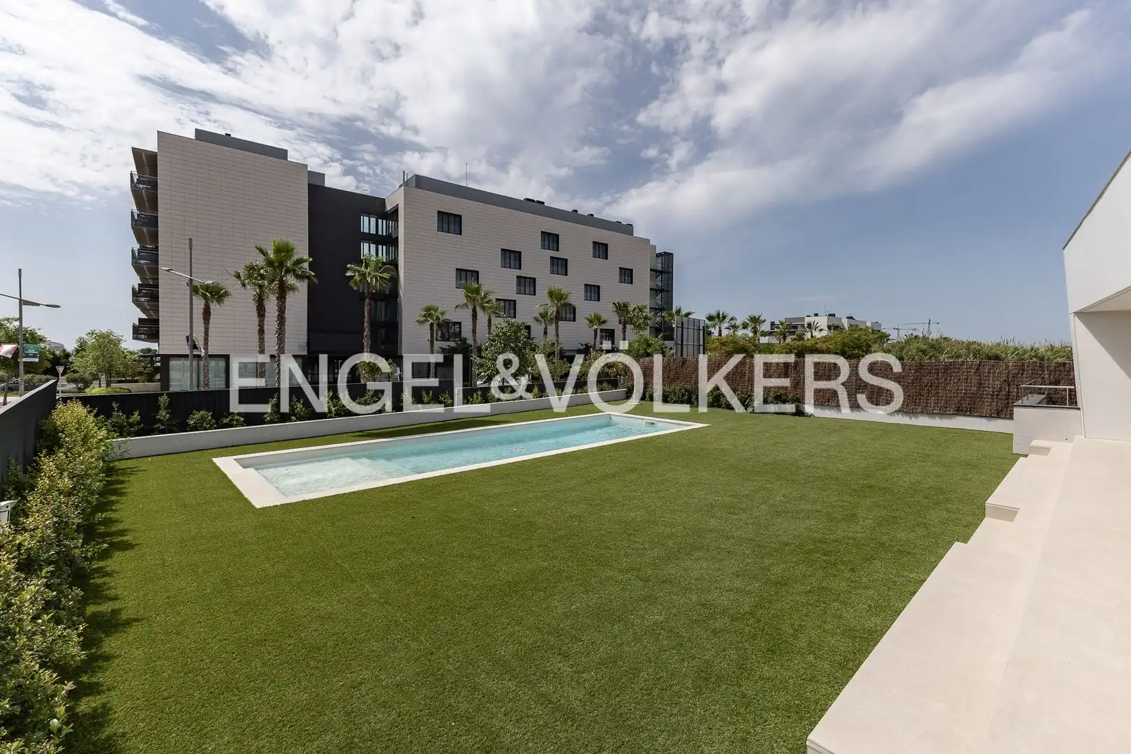 Piscina de Casa o chalet en venta en Sitges con Aire acondicionado, Calefacción y Jardín privado