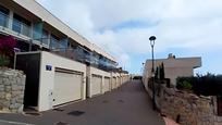 Vista exterior de Casa adosada en venda en Peñíscola / Peníscola amb Jardí privat, Terrassa i Piscina comunitària