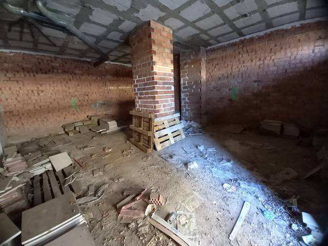 Local comercial en Alquiler en Santa Rosa - Valdeolleros