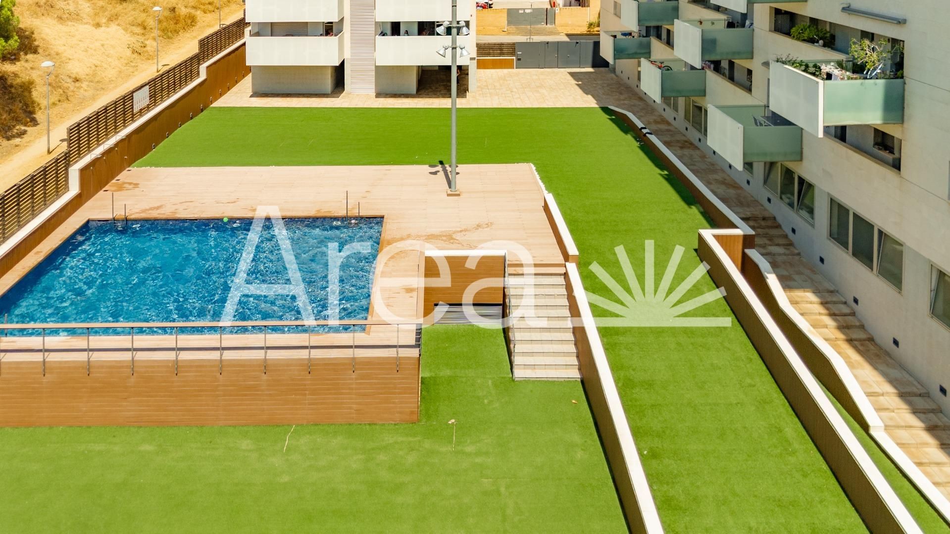 Swimming pool of Flat for sale in Mataró  with Private garden, Terrace and Balcony