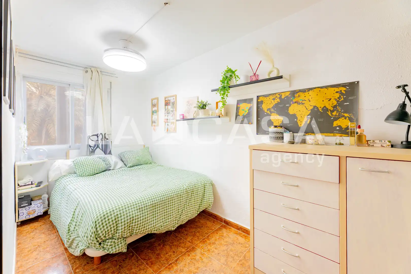 Bedroom of Flat for sale in Valencia