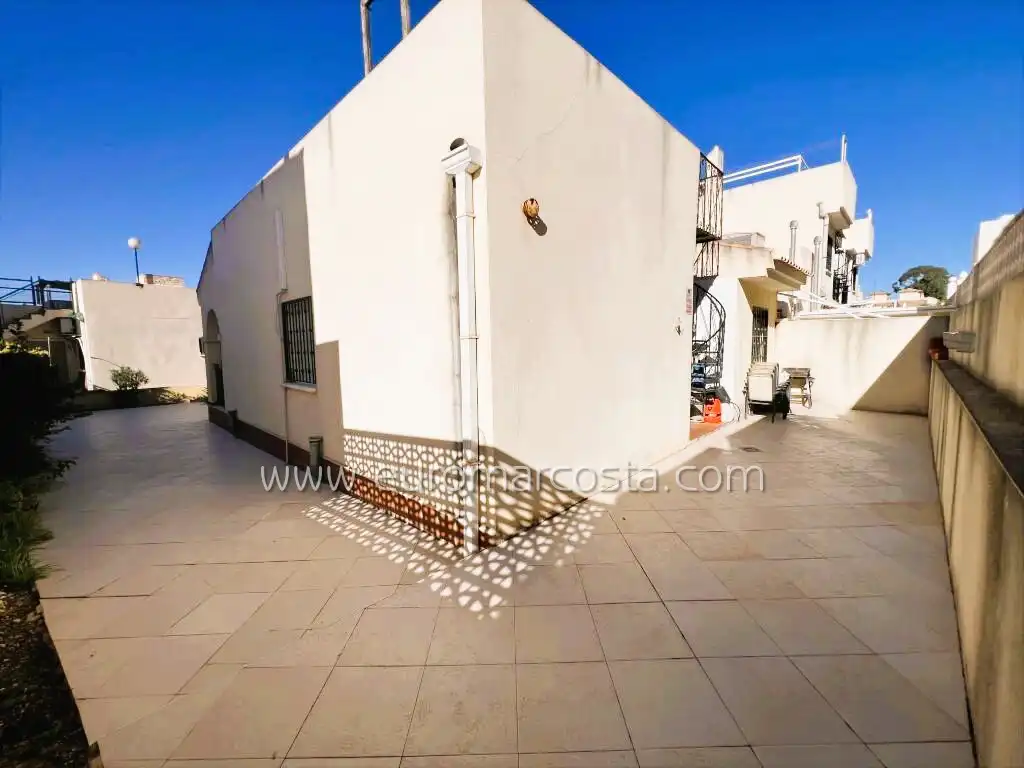Casa pareada con piscina en venta en Carrer el Moll, imagen 27