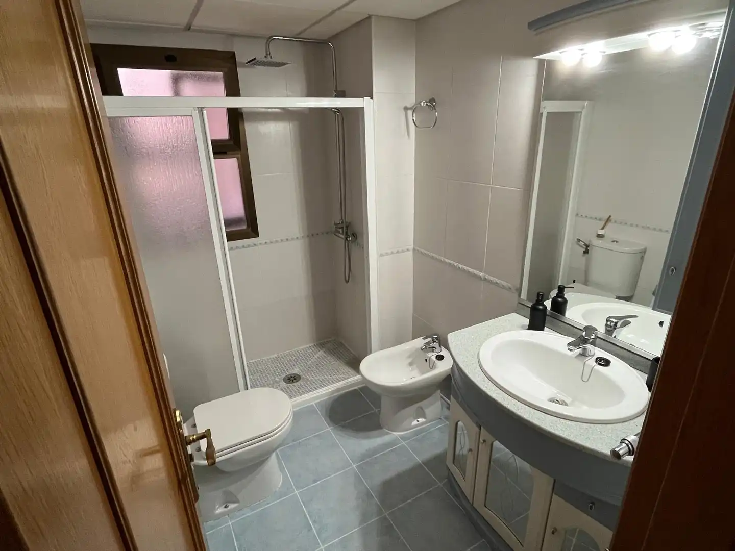 Bathroom of Flat for rent in Torremolinos  with Air Conditioner, Terrace and Pets allowed
