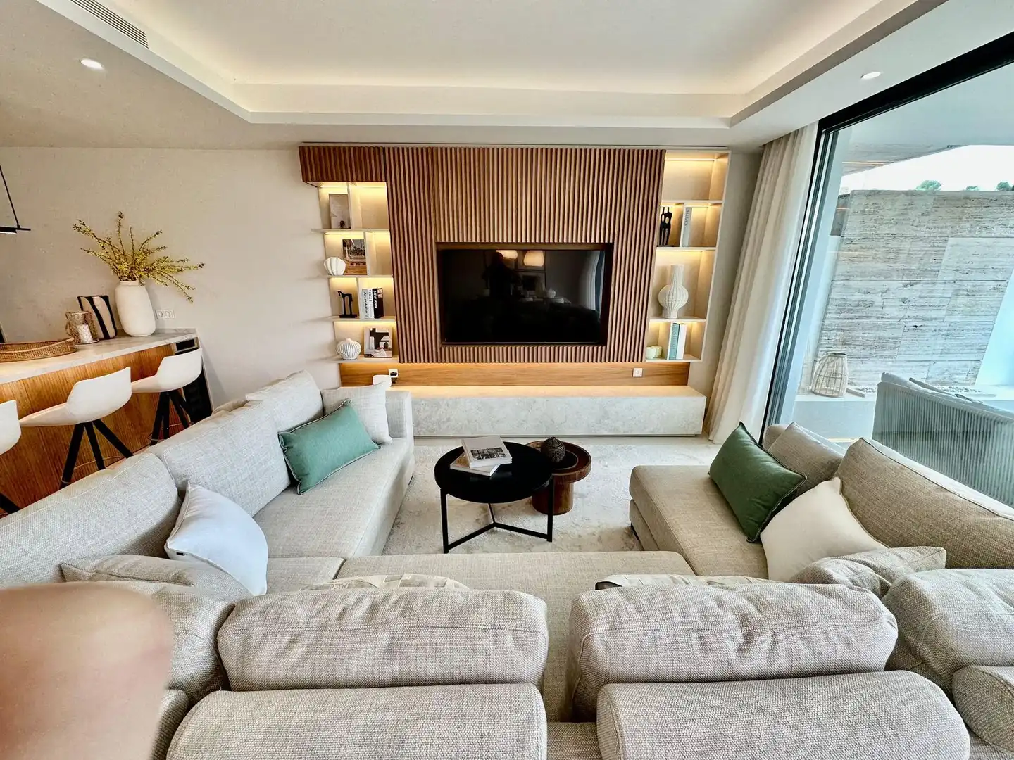 Flat with pool for sale in Plaza de los Naranjos 4, imagen 2