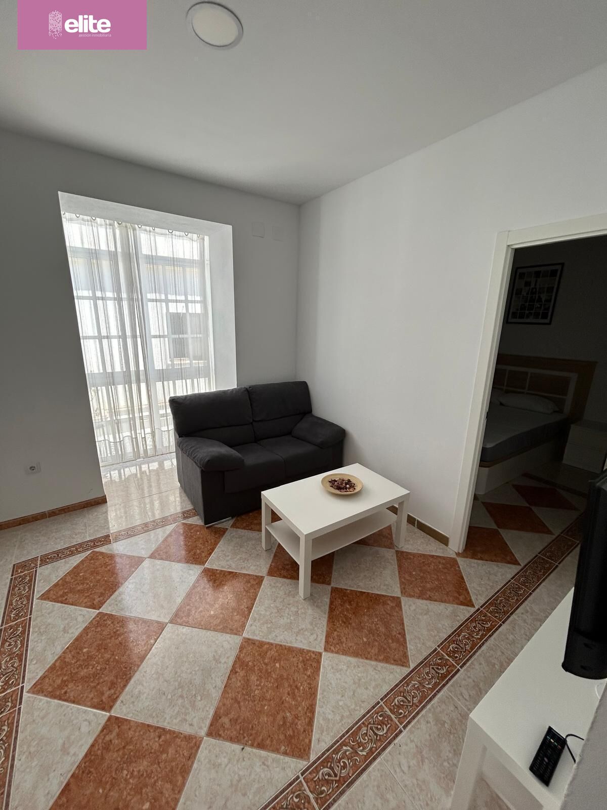 Dormitori de Pis en venda en Jerez de la Frontera amb Aire condicionat i Balcó