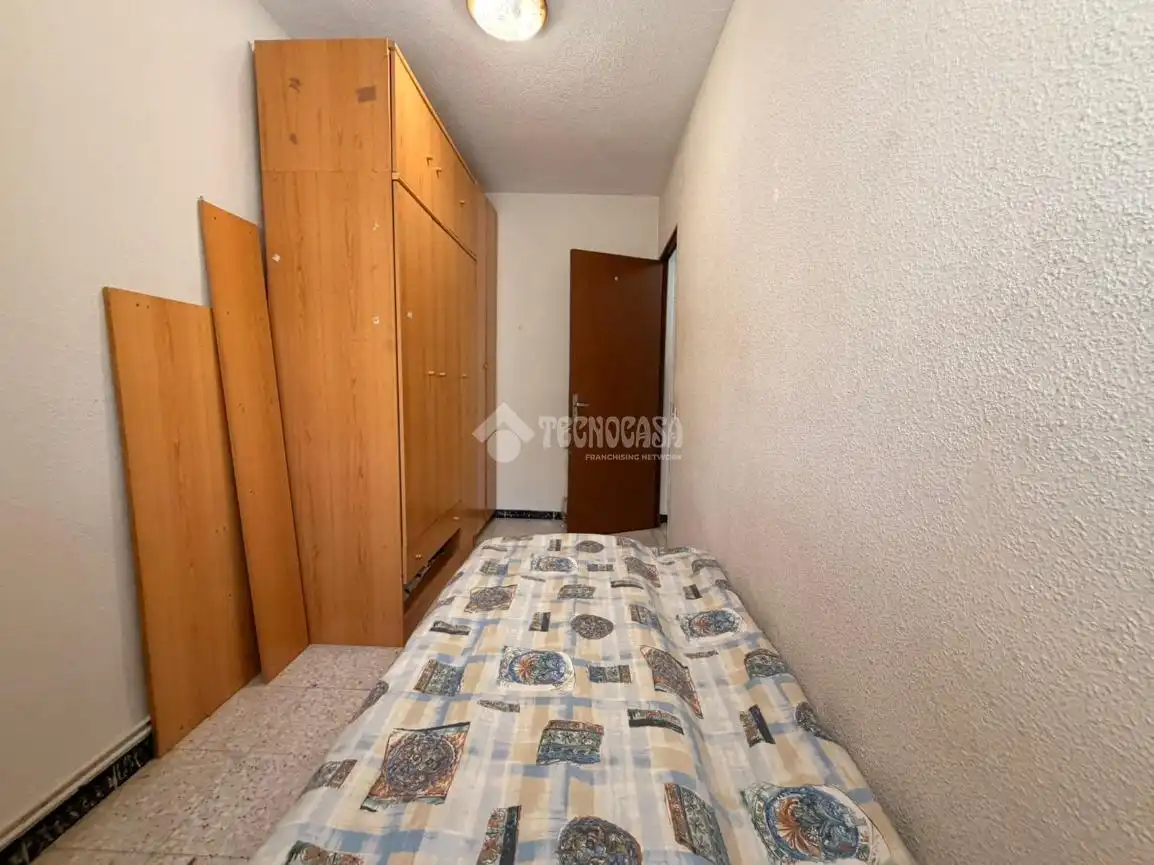 Habitación de Piso en venta en Madrid con Calefacción, Terraza y Amueblado
