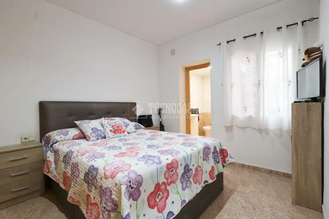 Schlafzimmer von Wohnung zum Verkauf in Sagunto / Sagunt