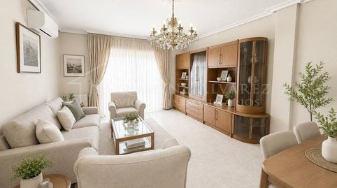 AMPLIA VIVIENDA DE 4 DORMITORIOS, 2 BAÑOS, GARAJE Y TRASTERO
