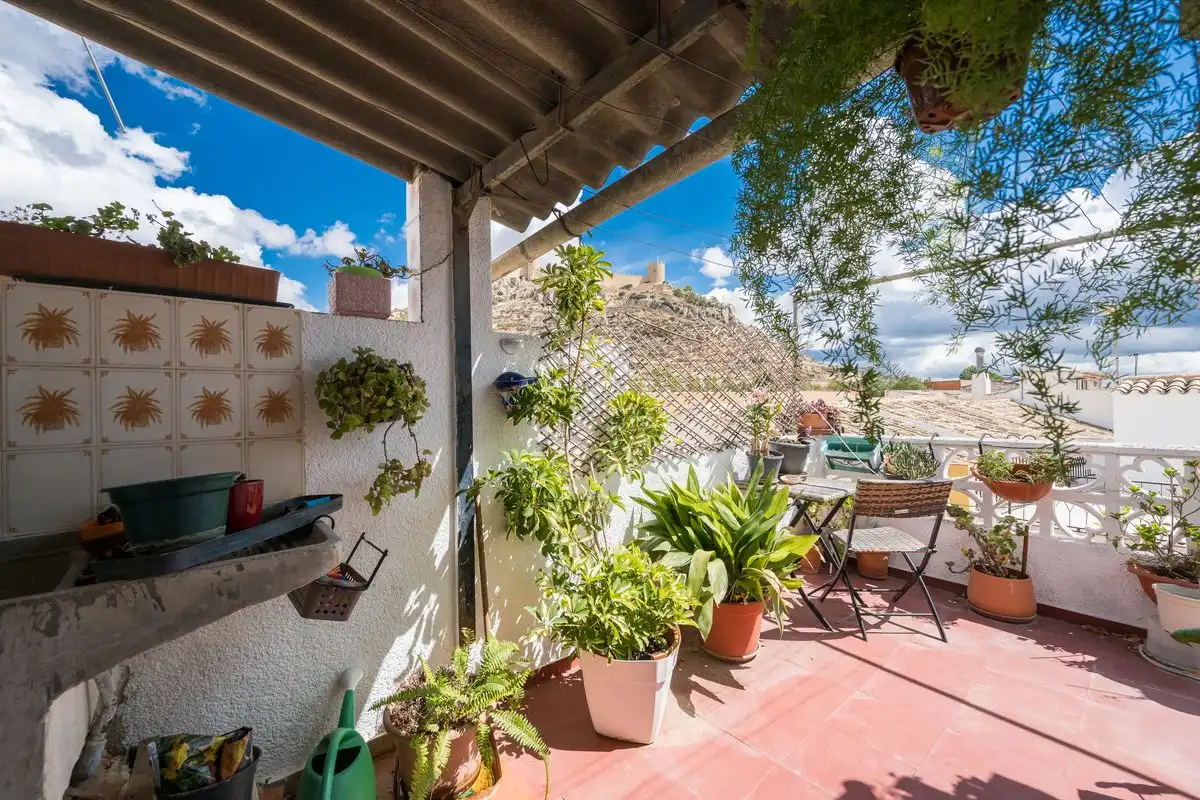 Casa amb terrassa en venda a Carrer Biar, imagen 3