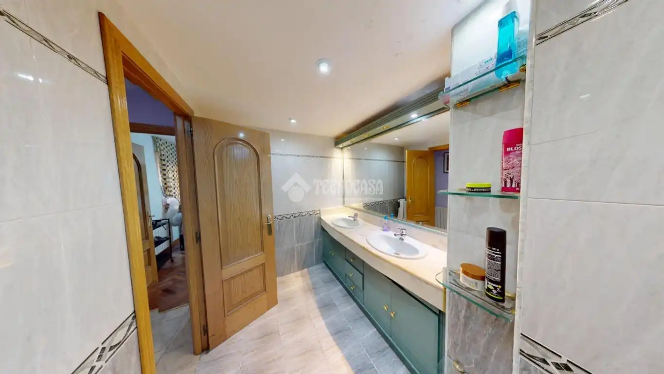 Baño de Piso en venta en Leganés con Calefacción