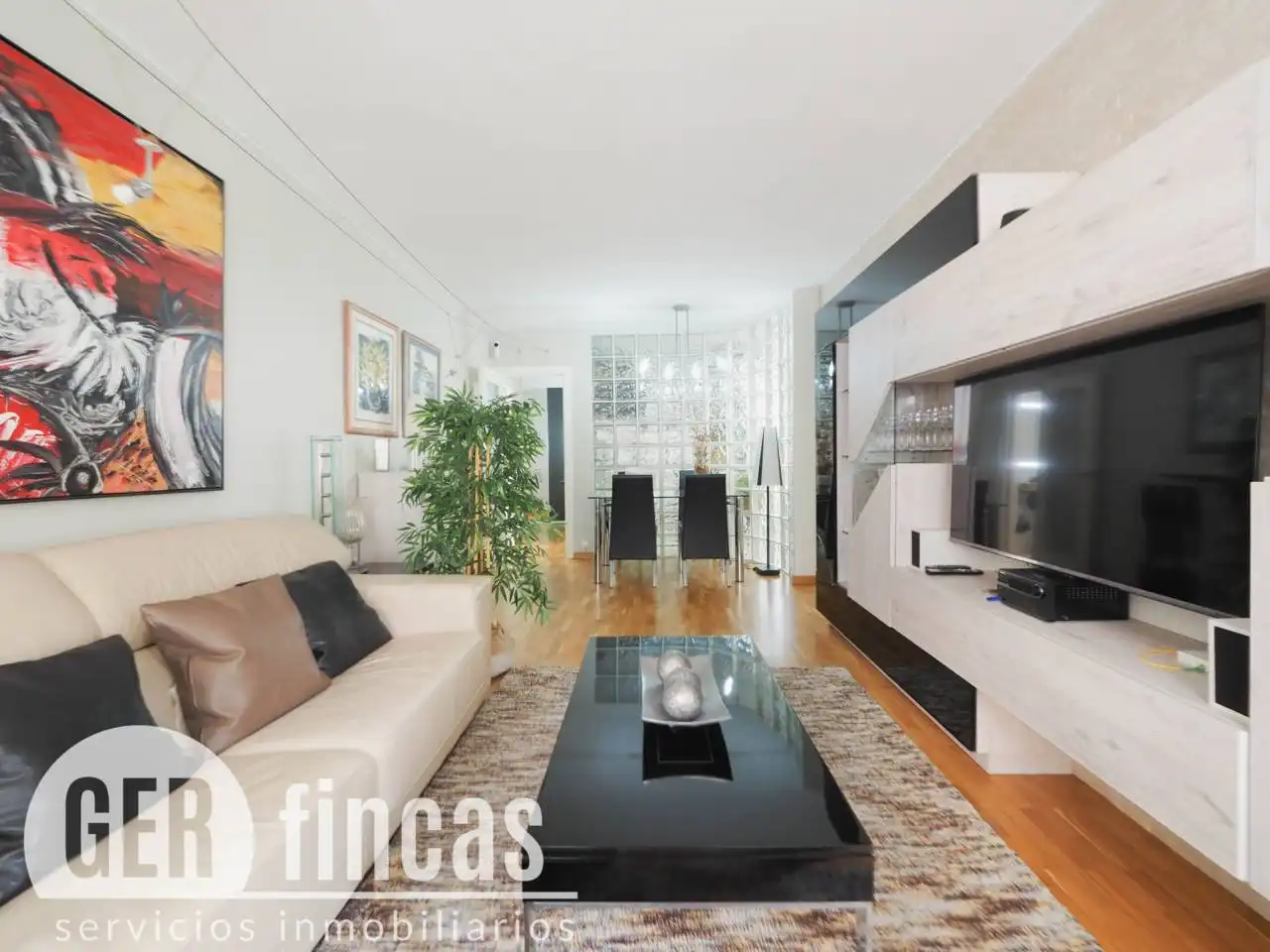 Flat with terrace for sale in Calle Nicolau Talló, imagen 3