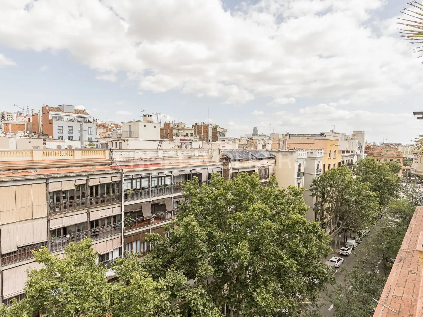Außenansicht von Dachboden zur Miete in Barcelona mit Klimaanlage, Heizung und Parkett