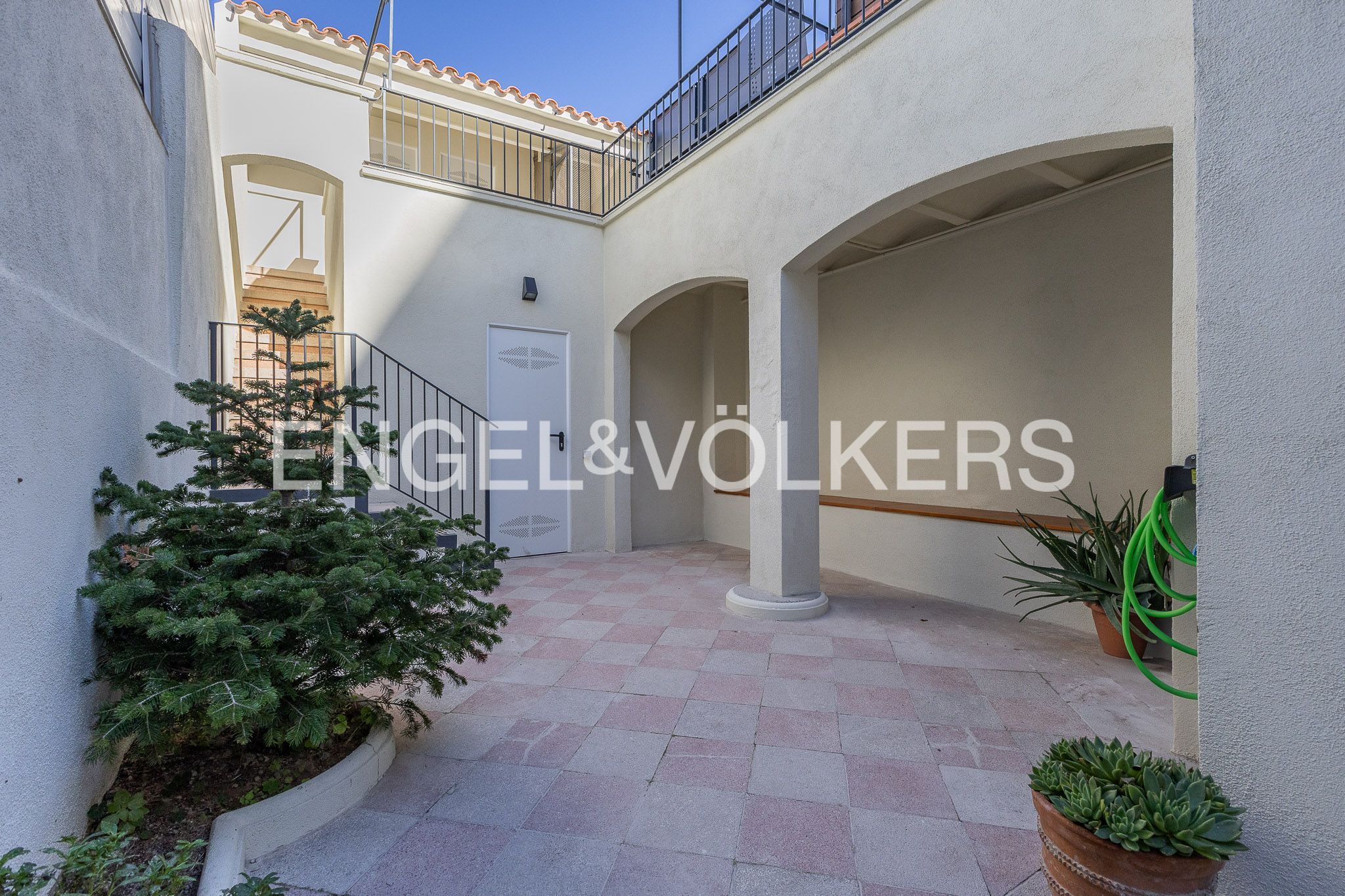 Terrassa de Casa o xalet en venda en Terrassa amb Aire condicionat, Calefacció i Jardí privat