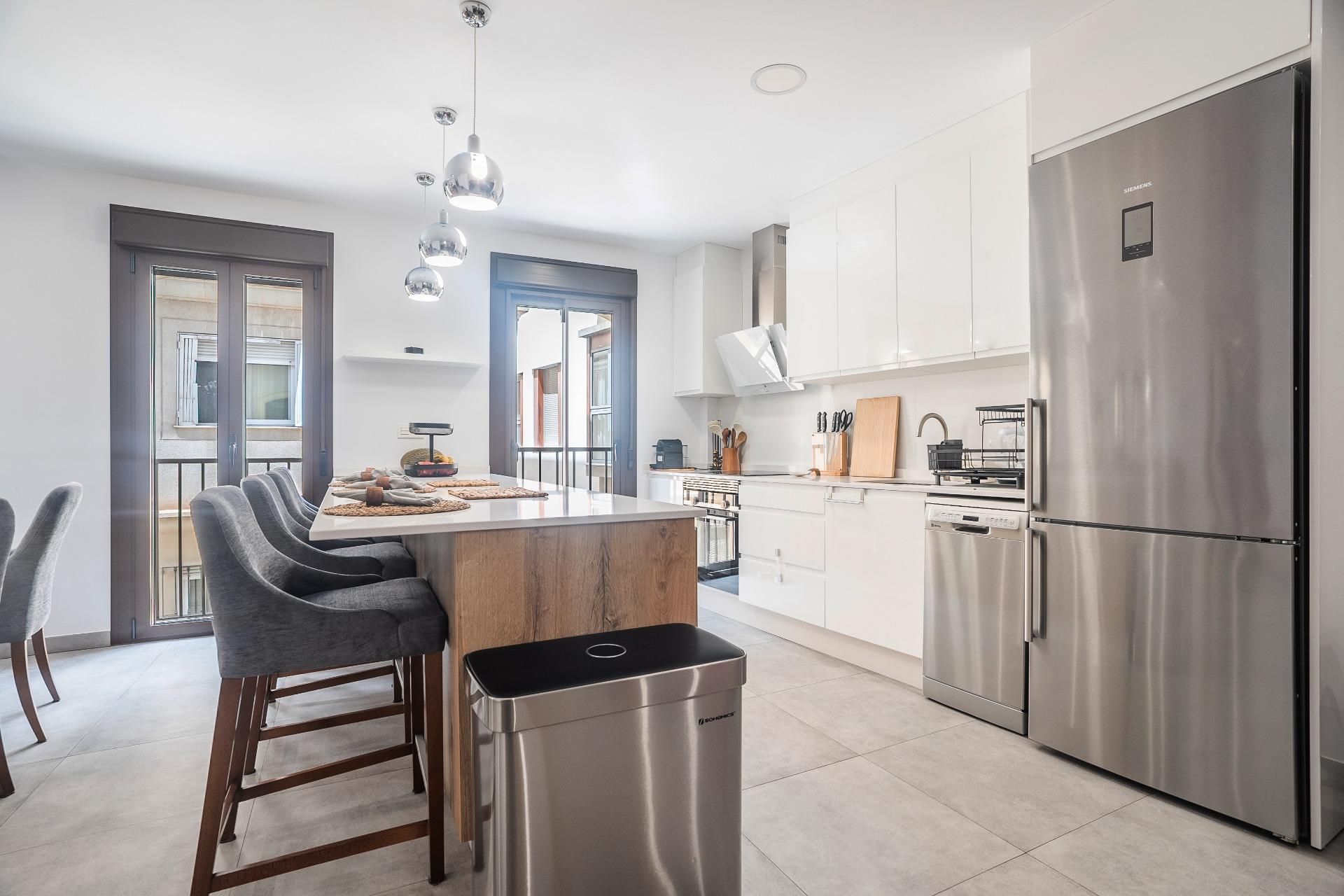 Cuina de Apartament en venda en  Almería Capital amb Aire condicionat, Calefacció i Terrassa