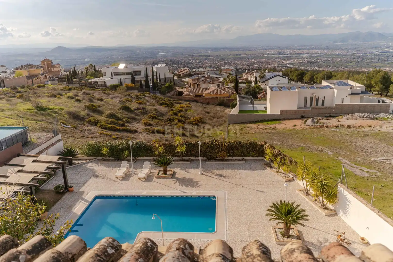 Vista exterior de Casa o chalet en venta en La Zubia con Aire acondicionado, Jardín privado y Trastero