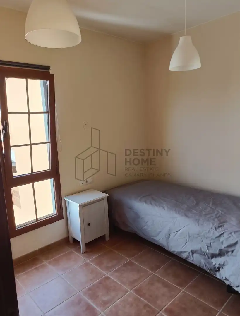 Dormitori de Casa adosada de lloguer en La Oliva