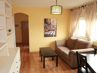 Sala d'estar de Apartament de lloguer en A Coruña Capital  amb Calefacció, Moblat i Forn