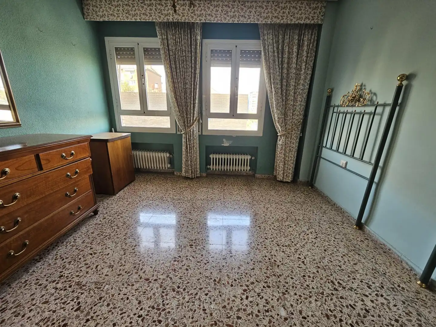 Bedroom of Flat for sale in Valencia  with Furnished and Balcony