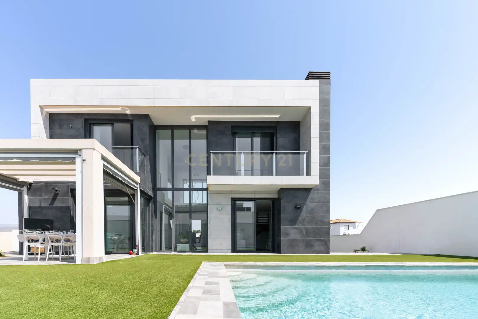 Vista exterior de Casa o xalet en venda en El Ejido amb Aire condicionat, Jardí privat i Traster