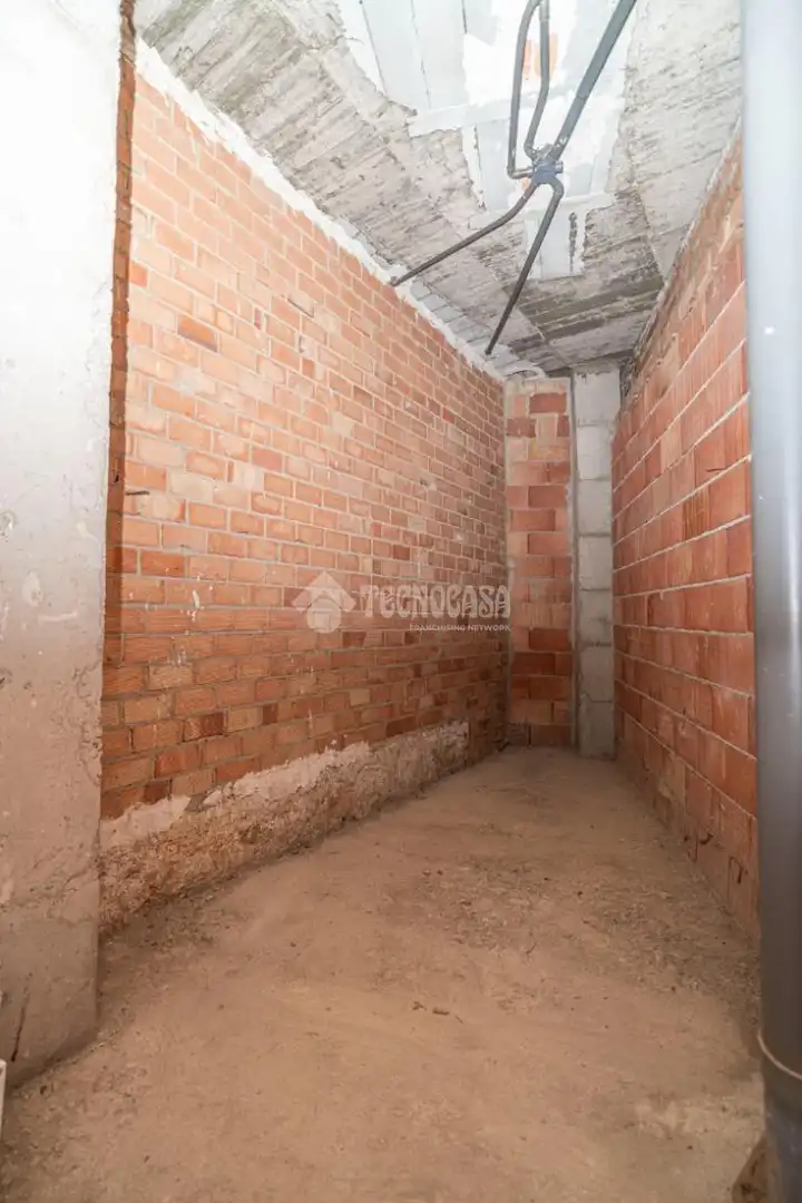 Local comercial en venta en Linarejos, imagen 4