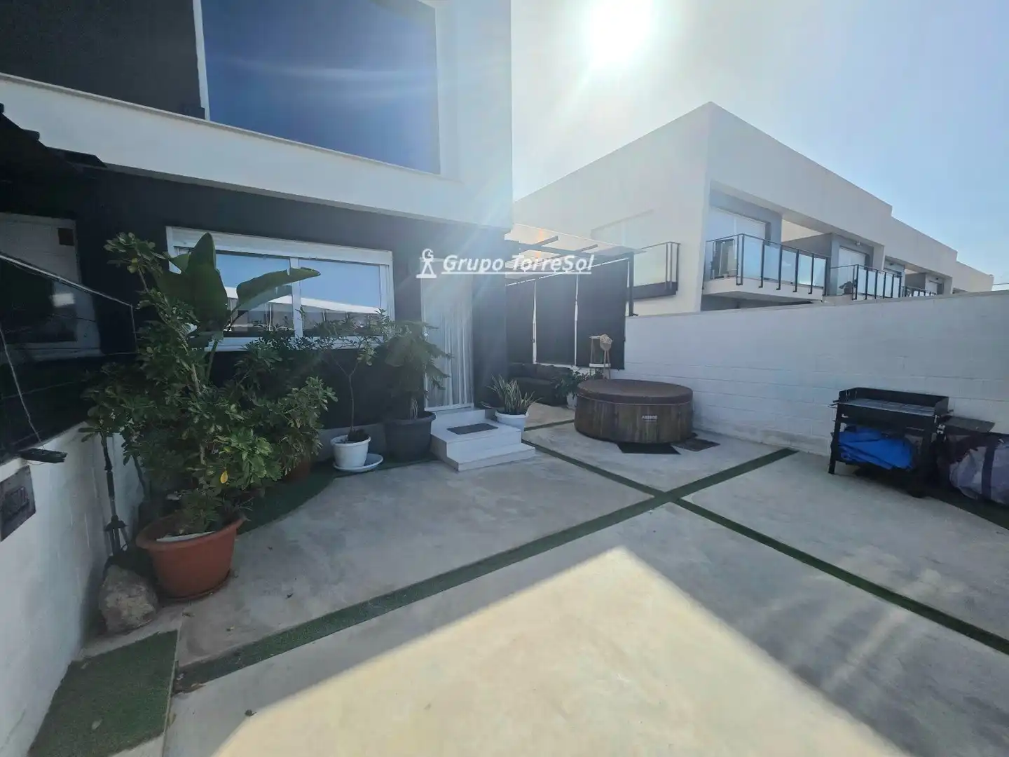 Casa aparellada amb piscina en venda a Chipre, imagen 31
