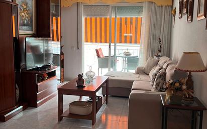 Living room of Flat for sale in Terrassa  with Air Conditioner and Balcony