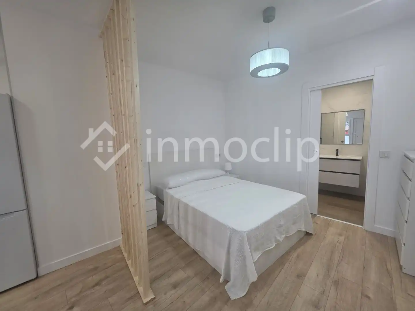 Habitación de Apartamento en venta en Salamanca con Aire acondicionado y Calefacción