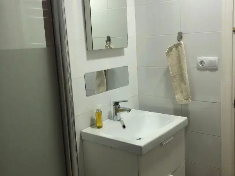 Baño de Casa o chalet en venta en La Rinconada con Aire acondicionado, Jardín privado y Parquet