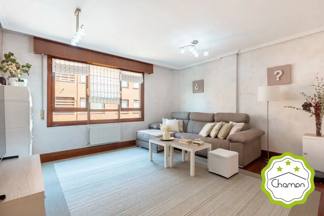 Wohnzimmer von Wohnung zum Verkauf in Bilbao  mit Heizung, Privatgarten und Abstellraum
