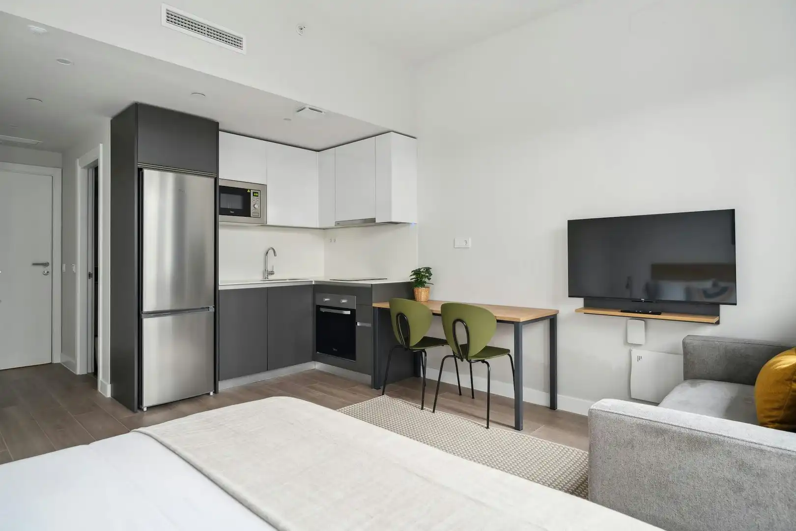 Küche von Wohnung zur Miete in Madrid mit Klimaanlage, Heizung und Privatgarten