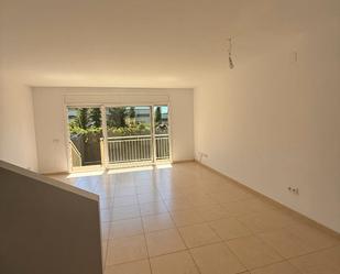 Einfamilien-Reihenhaus miete in Sitges mit Heizung, Privatgarten und Ofen