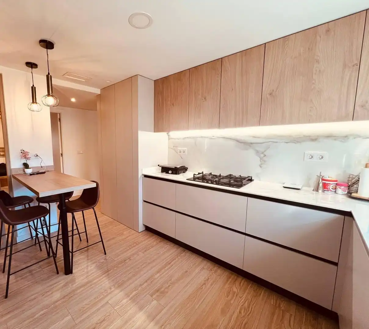 Cocina de Piso en venta en Alicante / Alacant con Aire acondicionado, Calefacción y Jardín privado